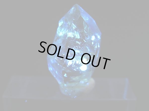 画像1: パキスタン・クエッタ産蛍光オイル入りＤＴ水晶 2.2g