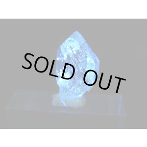 画像: パキスタン・クエッタ産蛍光オイル入りＤＴ水晶 1.7g