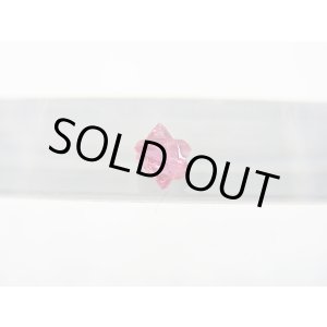 画像: ミャンマー・モゴック産レッドスピネル双晶原石「ダビデの星」 0.1カラット