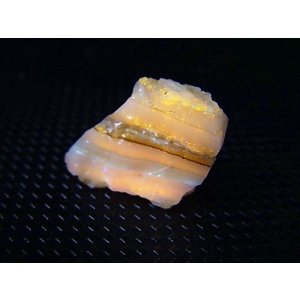 画像: Hokkaidoite北海道然別湖産蛍光オパール原石 1.5g