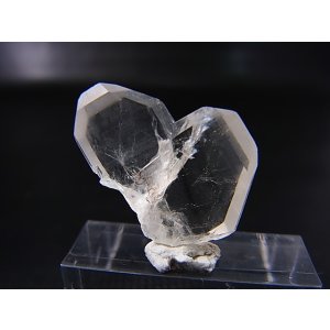 画像: 奈留島産日本式双晶（ハート型） 2.0g