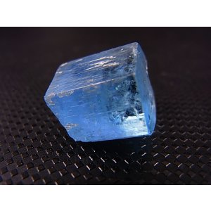 画像: ジェムグレード宝石需要品質：ベトナム産アクアマリン柱状結晶原石 23.2カラット