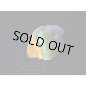 画像: Hokkaidoite北海道然別湖産蛍光オパール原石 2.1g