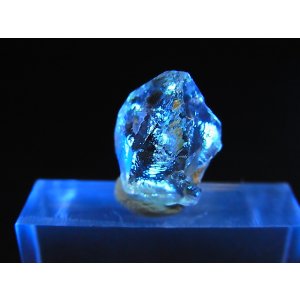 画像: パキスタン・クエッタ産蛍光オイル入りＤＴ水晶 1.3g