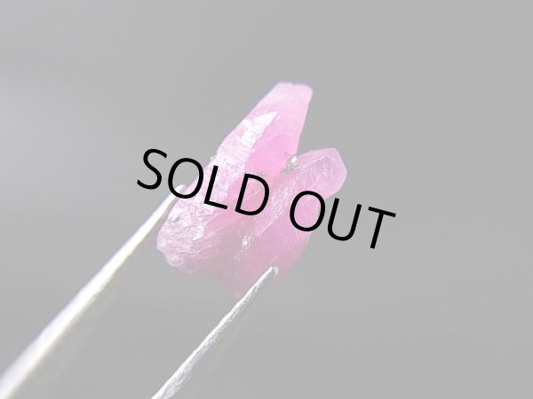 画像2: ベトナムLuc Yen産シルキーサファイア原石（犬牙型/連晶） 2.5カラット