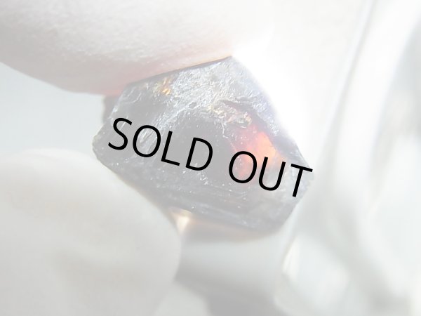 画像1: ノルウェー産アナテース原石結晶（レッド透過） 3.4g