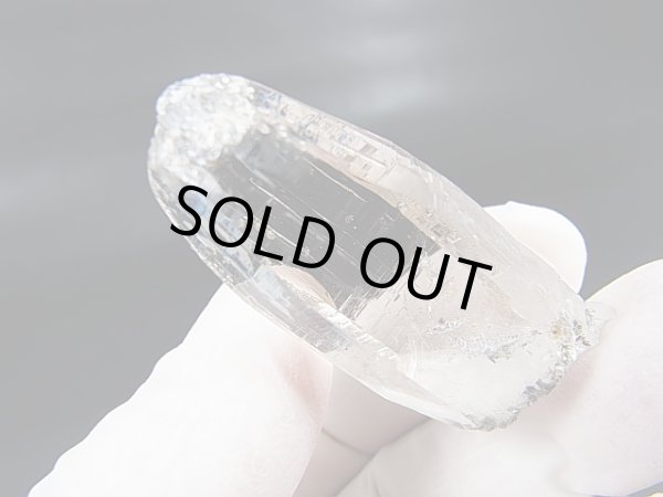 画像2: ガネーシュヒマール・ラパ産ウォータークリア水晶ポイント（成長干渉型/Ｃ面付き） 18.3g