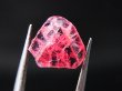 画像1: ベトナムLuc Yen産レッドスピネル結晶（△成長丘付き/双晶） 2.5カラット