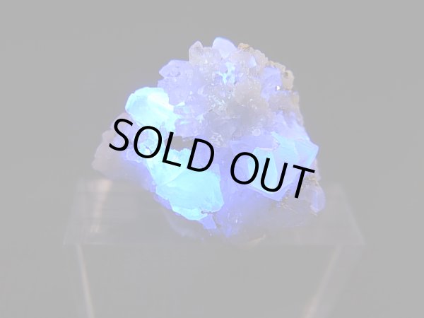 画像2: 猪倉大成鉱山産パイライト＆水晶付きグリーンフローライト原石 4.8g