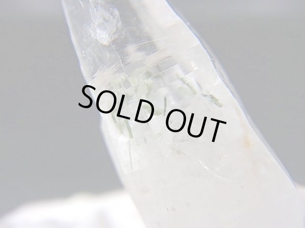 画像2: 山梨県水晶峠産クリア水晶ポイント（連晶） 11.3g