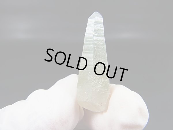 画像1: 山梨県水晶峠産トレモライト入り水晶ポイント 4.0g