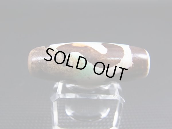 画像2: ヴィンテージ：「雪域天珠：老緑色金銭鉤」西蔵（チベット）天珠 直径約13.5×37.5mm