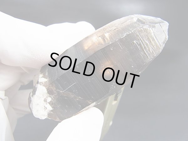 画像2: ノルウェー産スモーキークオーツ（ケアンゴーム）原石（氷長石付き） 76.6g