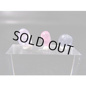 画像: ベトナムLuc Yen産サファイア＆スピネル原石（川流れ自然研磨） 3点セット トータル 3.8カラット