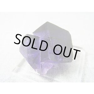 画像: 新疆ウイグル自治区産パープルフローライト原石（赤蛍光） 21.7g