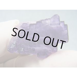 画像: 新疆ウイグル自治区産パープルフローライト原石 14.3g