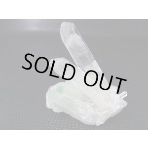 画像: マダガスカル産フックサイトイン水晶クラスター（グリーンファントム） 30.6g