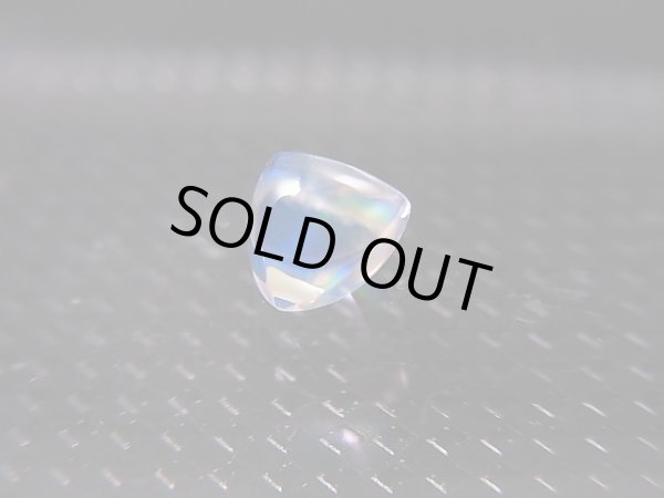 画像2: レアカラー：ピンク/オレンジ/ブルーシラームーンストーン（ラブラドライト）・ルース 0.8カラット