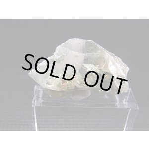 画像: インド・マニハール産クリア水晶（成長干渉型/ゴールドルチル＆クローライト入り） 6.7g