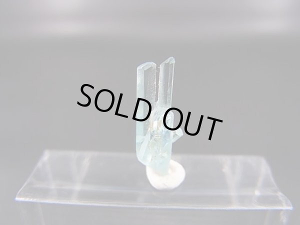 画像1: ジェムグレード宝石需要品質：ベトナム産アクアマリン柱状結晶原石（連晶） 1.1カラット