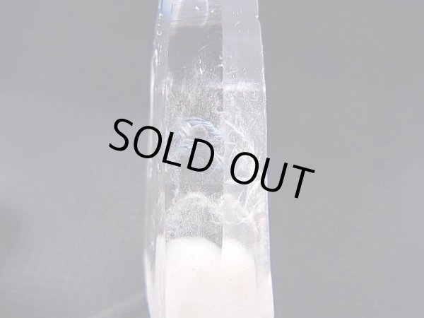 画像2: 山梨県乙女鉱山産ウォータークリア水晶ポイント（山入り/ブルーミスト） 7.4g