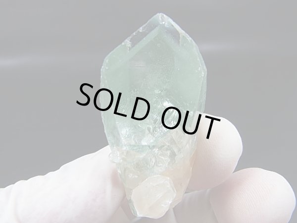 画像1: インド・マニハール産クリア水晶（クローライト入り/ファントム） 30.6g