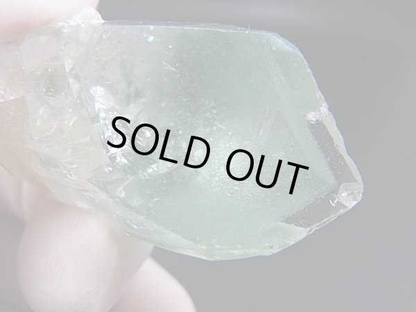 画像2: インド・マニハール産クリア水晶（クローライト入り/ファントム） 30.6g