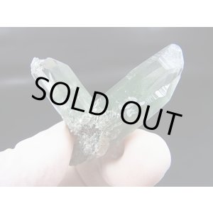画像: インド・マニハール産クリア水晶（連晶/貫入り/クローライト入り） 12.3g