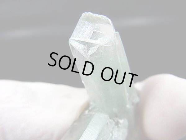 画像2: インド・マニハール産クリア水晶（連晶/貫入り/クローライト入り） 12.3g