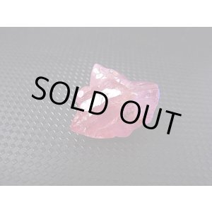 画像: ベトナムLuc Yen産ピンクスピネル結晶（八面体/双晶） 24.7カラット