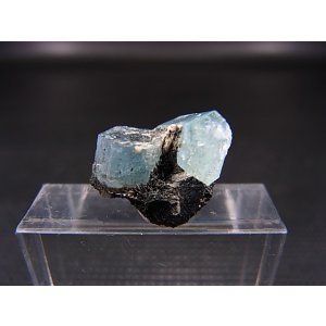 画像: ベトナム産アクアマリン柱状結晶原石（連晶/ブラックトルマリン付き） 1.4g