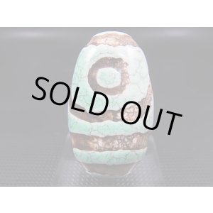 画像: ヴィンテージ:「雪域天珠:老緑色二眼」西蔵(チベット)天珠 約47×27.5×17mm