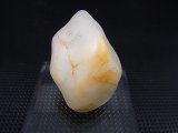 画像: 和田玉（ホータンぎょく）「無漂白/無着色・白」原石 13.5g