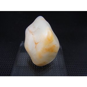 画像: 和田玉（ホータンぎょく）「無漂白/無着色・白」原石 13.5g