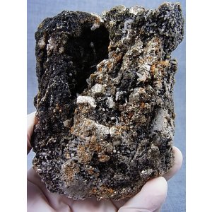 画像: キャビネットサイズ:秩父鉱山産パイライト&水晶群晶原石 414.9g