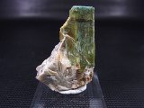 画像: スウェーデン産グリーンエルバイトトルマリン原石 24.1g