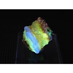 画像: Hokkaidoite北海道然別湖産蛍光オパール原石 3.0g