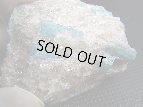 画像2: ノルウェー・ティエルズンド産アクアマリン付き水晶原石 60.2g