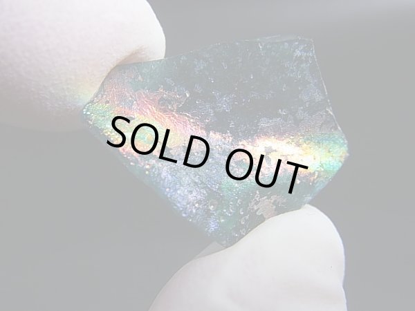 画像2: アフガニスタン産スーパーイリデッセンス・ローマングラス（マルチイリデッセンス） 0.8g