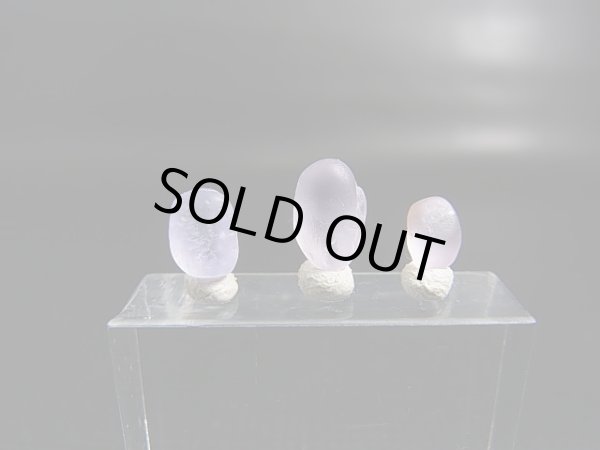 画像1: ベトナムLuc Yen産シルキーホワイト（カラーレス）サファイア原石（自然研磨） 3点セット トータル 3.3カラット