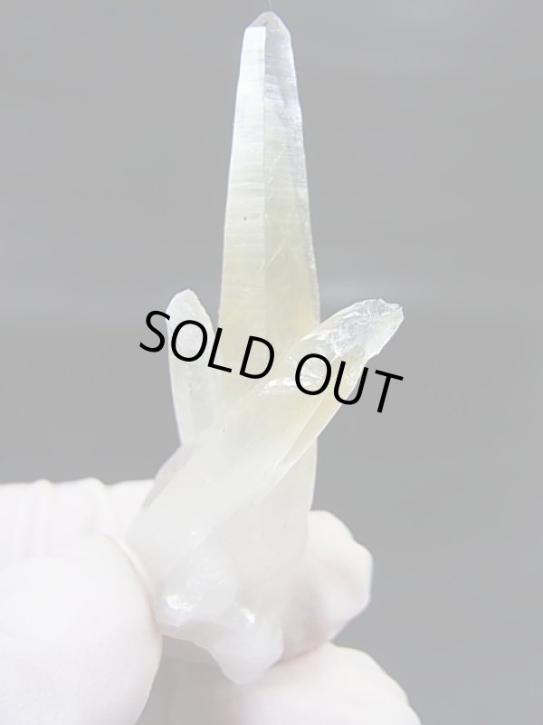 画像1: 山梨県水晶峠産トレモライト入り水晶ポイント（連晶） 10.9g