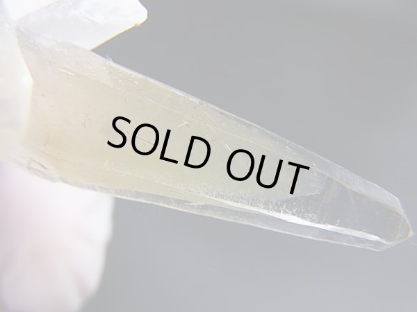 画像2: 山梨県水晶峠産トレモライト入り水晶ポイント（連晶） 10.9g