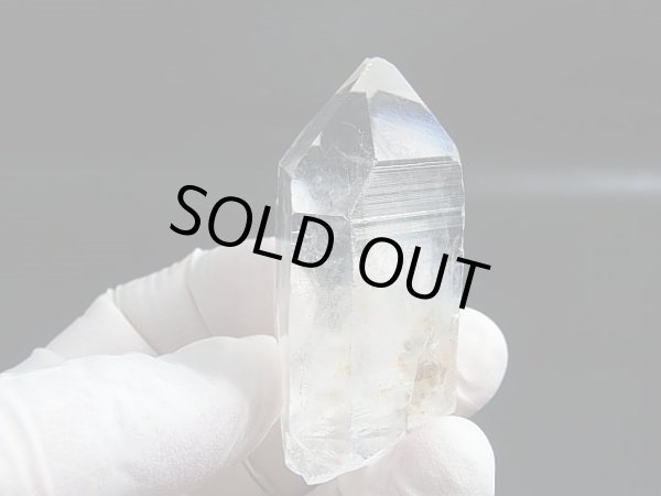 画像1: ベトナム・Bac Kan省産クリア水晶ポイント（レコードキーパー付き） 57.5g