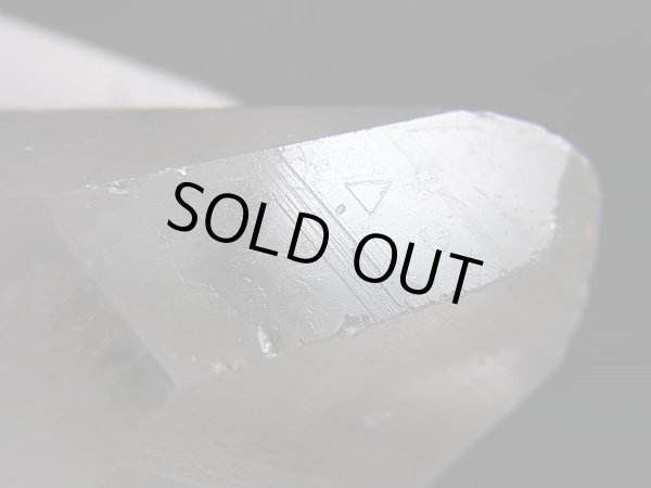 画像2: ベトナム・Bac Kan省産クリア水晶ポイント（レコードキーパー付き） 54.3g