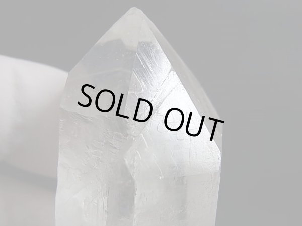 画像1: ベトナム・Bac Kan省産クリア水晶ポイント（レコードキーパー付き） 67.2g