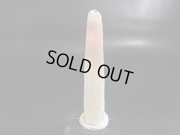 画像1: 内モンゴル産アイアンローズ付きピンク水晶（レーザー型） 8.7g