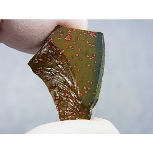 画像: 飯盛ラボストーン（IL-stone）「レアカラー：ブラッドストーン＆ブラック（紅葉石）」ガラス原石 14.2カラット