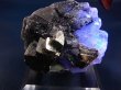 画像2: ヤオガンシャン産バイカラーフローライト原石（アルセノパイライト付き） 50.8g