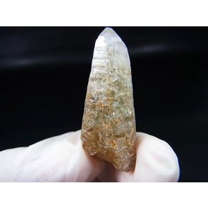画像: 山梨県水晶峠産トレモライト入り水晶ポイント 8.9g