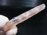 画像: 内モンゴル産アイアンローズ付きピンク水晶（レーザー型） 9.3g